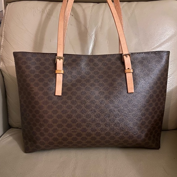 Authentic Celine arc de triumph macademia shoulder tote bag - Picture 2 of 10